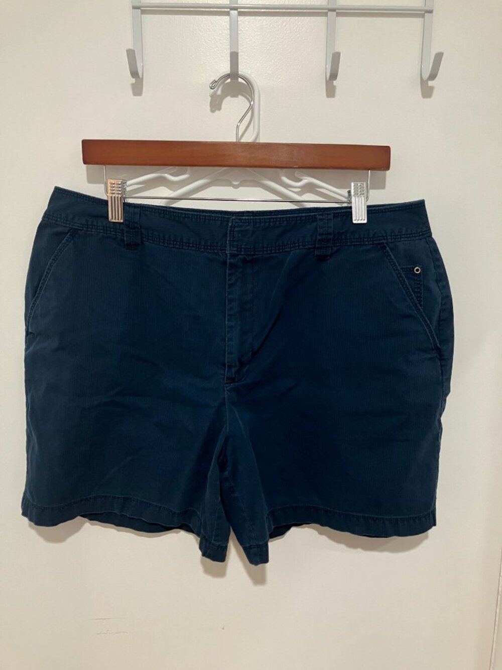 Karen Scott Sport Corduroy Shorts Women Size 16 Navy Blue Chino Pockets Casual